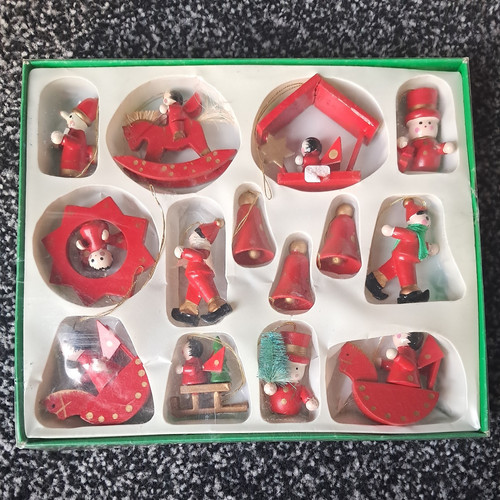 Vintage wooden christmas - christmas, tree