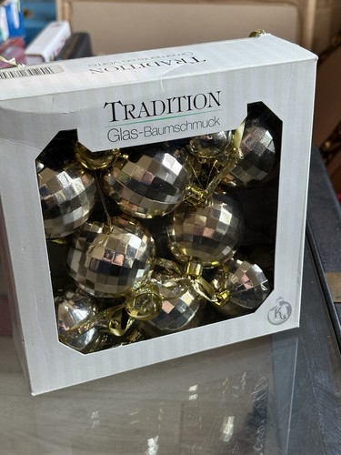 Vintage box tradition - vintage,