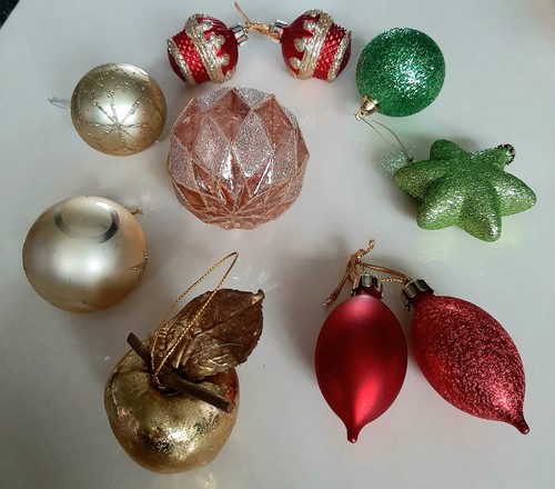 10x vintage christmas baubles - vintage,